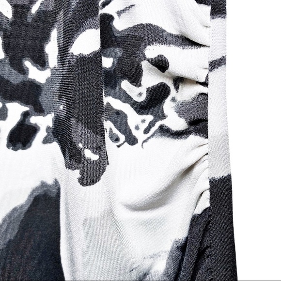 WHBM Monochrome Floral Print Off The Shoulder Mini Tunic Dress, Size Small - Picture 5 of 10